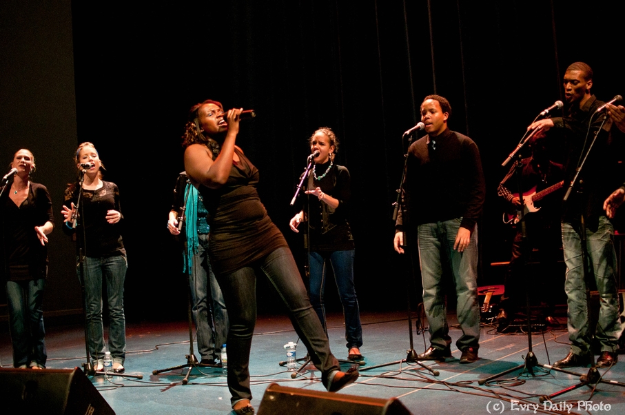 Evry Daily Photo - Telethon Evry 2010 - Concert Evry University Gospel - large - 5244014326.jpg